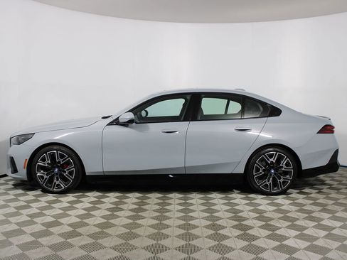 Used 2025 BMW i5 eDrive40i w/ M Sport Package image 43