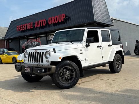 Used 2017 Jeep Wrangler Unlimited Sahara AWD/4WD image 19