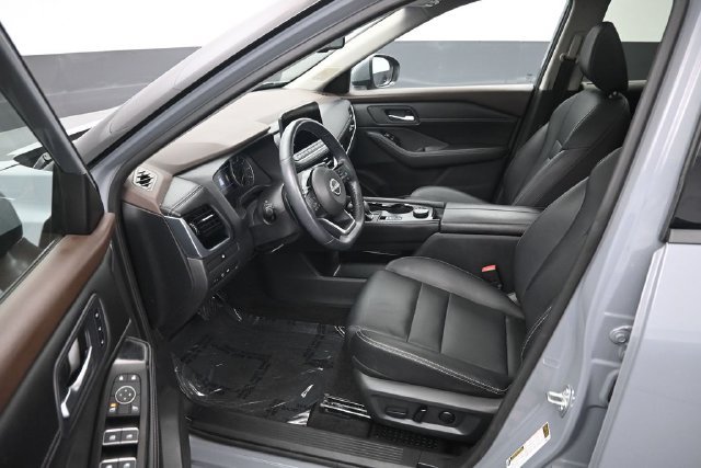 Used 2023 Nissan Rogue SL w/ SL Premium Package AWD/4WD image 9