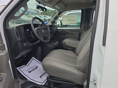 New 2025 Chevrolet Express 3500 w/ Driver Convenience Package RWD image 9