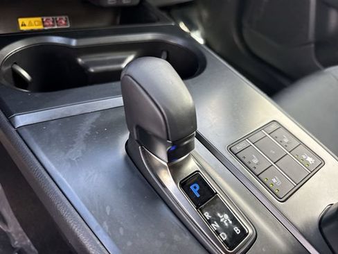 Certified 2025 Lexus UX 300h FWD image 20