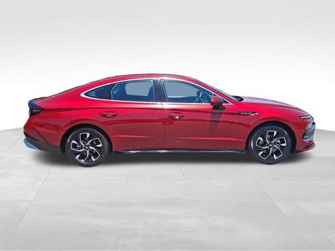 Used 2025 Hyundai Sonata SEL FWD image 9