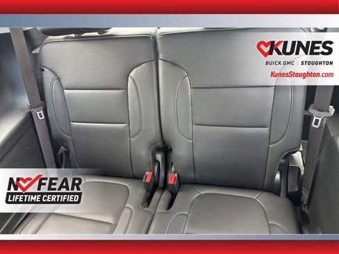 Used 2023 GMC Acadia SLT AWD/4WD image 18