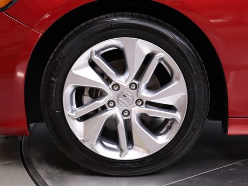Used 2018 Honda Accord LX image 30