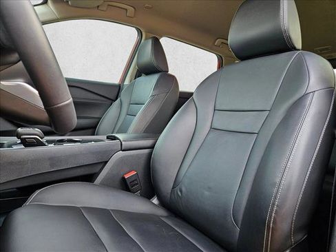 Used 2024 Nissan Rogue SL FWD image 15