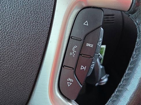 Used 2015 GMC Acadia Denali image 19