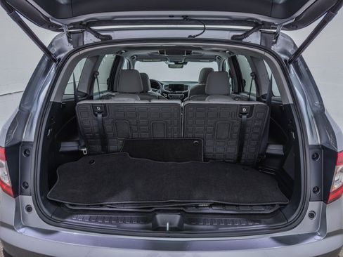 Used 2022 Honda Pilot Touring image 9