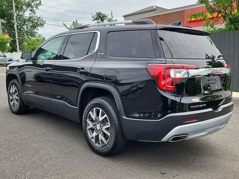 Used 2023 GMC Acadia SLE w/ Driver Convenience Package FWD image 4