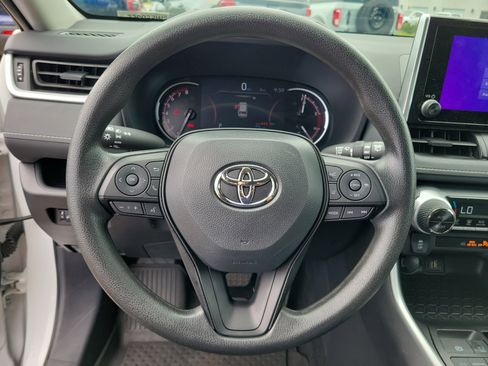 Used 2025 Toyota RAV4 XLE AWD/4WD image 23