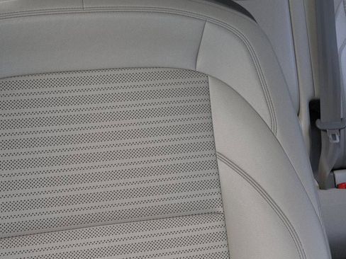 New 2025 Lincoln Nautilus Reserve image 16