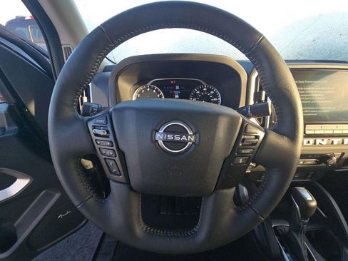 Certified 2025 Nissan Frontier SL image 10