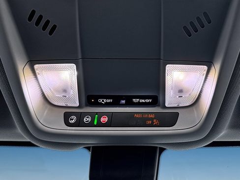 Used 2022 Chevrolet Equinox LS image 17