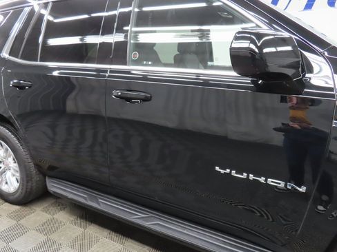 Used 2023 GMC Yukon SLE image 29