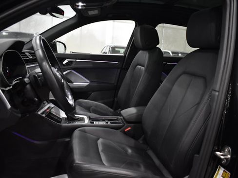 Used 2022 Audi Q3 2.0T Premium Plus w/ Premium Plus Package image 25