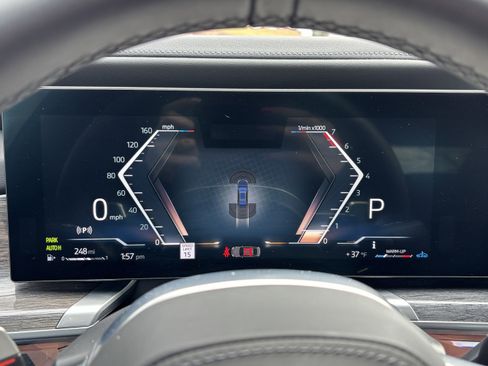 Certified 2025 BMW 760i xDrive w/ Executive Package image 21