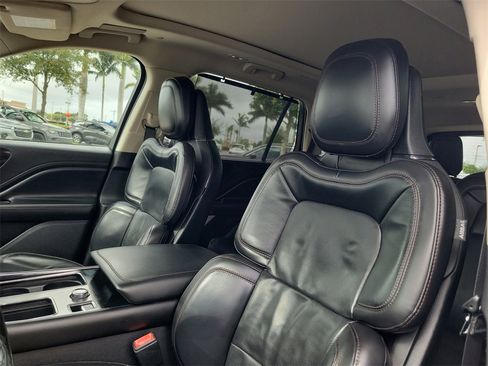 Used 2020 Lincoln Aviator Reserve w/ Equipment Group 202A image 20