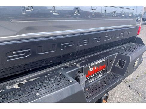 Used 2017 Ford F350 Platinum w/ Platinum Ultimate Package AWD/4WD image 33