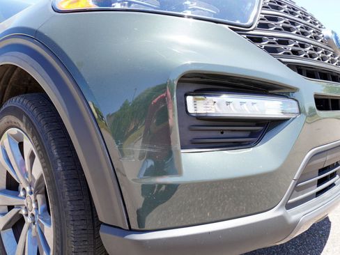 Used 2023 Ford Explorer XLT w/ Equipment Group 202A AWD/4WD image 25