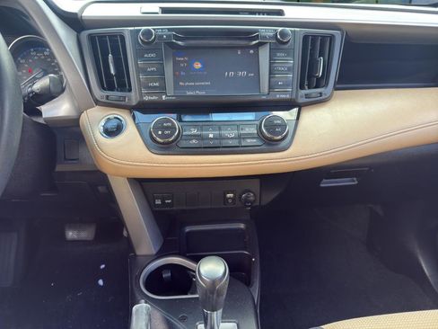 Used 2018 Toyota RAV4 XLE image 15