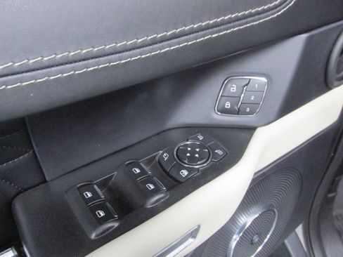 Certified 2020 Ford Expedition Max Platinum image 33