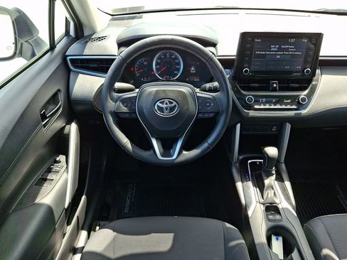 Certified 2022 Toyota Corolla Cross LE w/ Moonroof Package AWD/4WD image 13