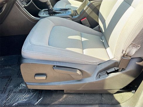 Used 2018 Chevrolet Colorado W/T w/ WT Convenience Package RWD image 18
