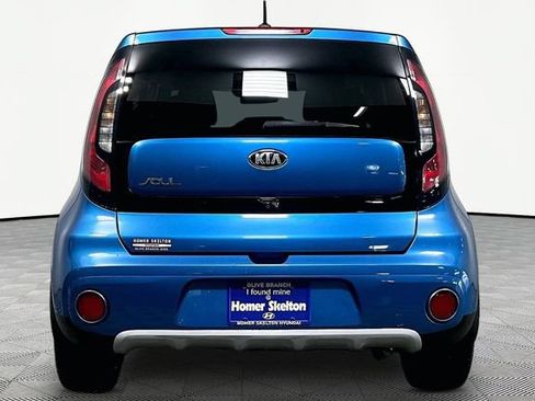 Used 2019 Kia Soul + FWD image 4