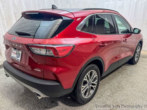 Used 2022 Ford Escape SEL image 9