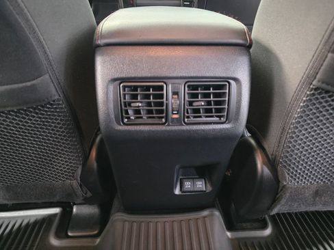 Used 2022 Toyota 4Runner TRD Off-Road AWD/4WD image 27