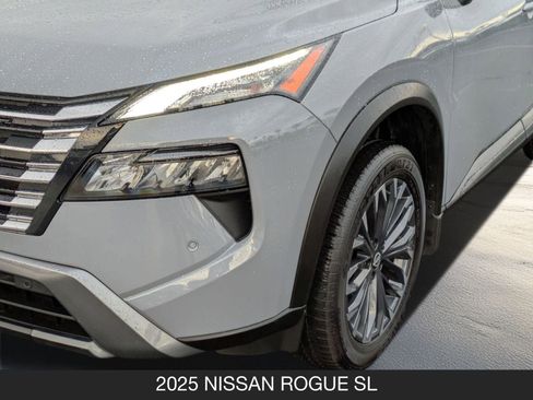 Certified 2025 Nissan Rogue SL w/ Tech Package image 10