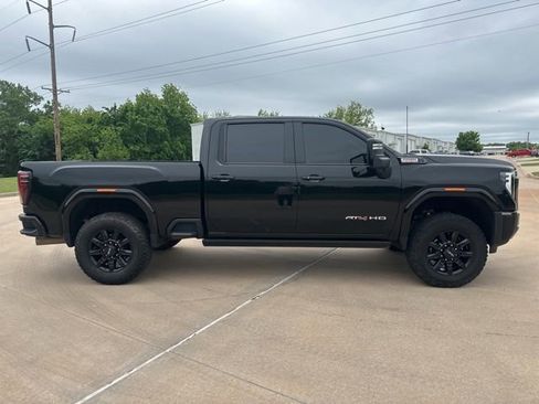 Used 2024 GMC Sierra 2500 AT4 w/ Max Trailering Package AWD/4WD image 6