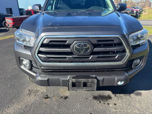 Used 2018 Toyota Tacoma TRD Off-Road image 9