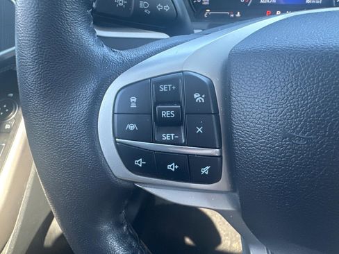 Used 2023 Ford Explorer XLT w/ Equipment Group 202A image 23