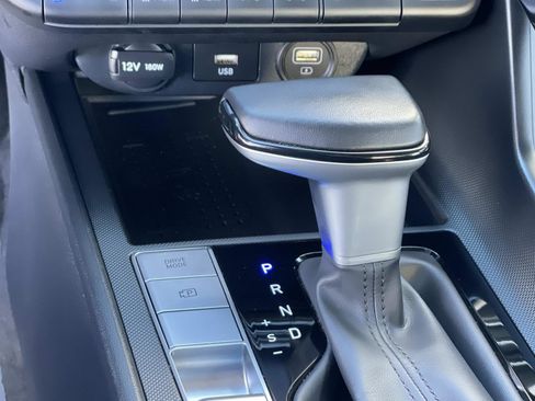 Certified 2023 Hyundai Elantra Limited image 17