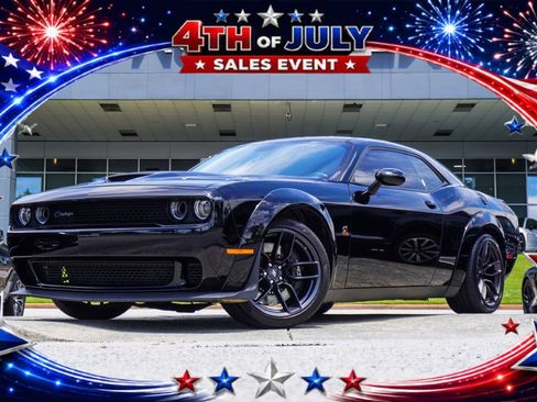 Used 2022 Dodge Challenger R/T Scat Pack RWD image 1