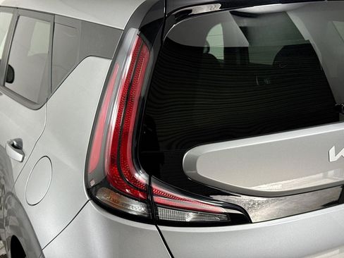 Used 2025 Kia Soul LX w/ LX Technology Package image 35