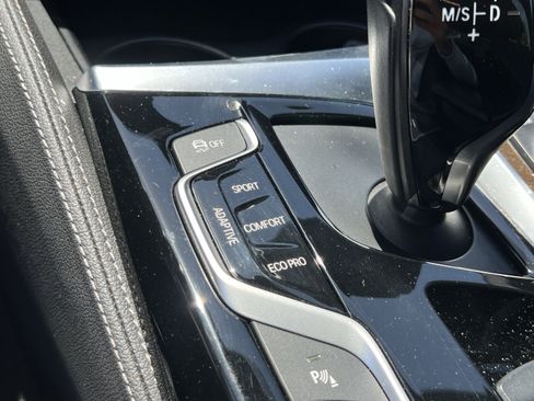 Used 2018 BMW M550i xDrive w/ Dynamic Handling Package AWD/4WD image 22