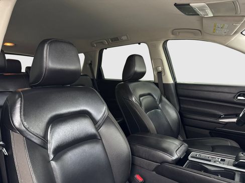 Used 2023 Nissan Pathfinder SL FWD image 41