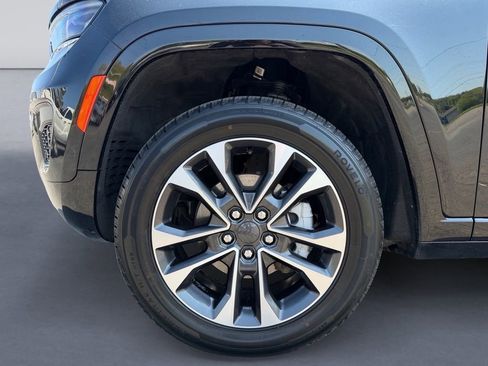 Used 2023 Jeep Grand Cherokee Overland image 9