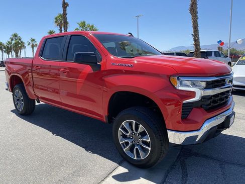 Used 2025 Chevrolet Silverado 1500 LT AWD/4WD image 37