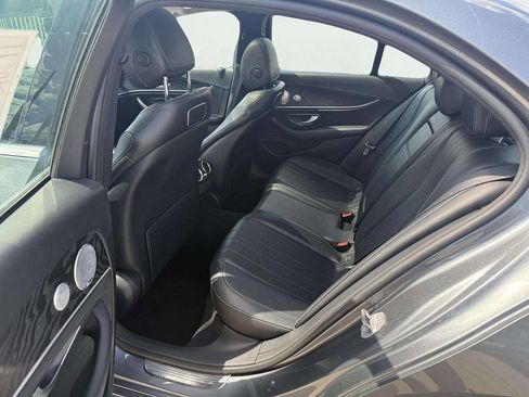 Used 2018 Mercedes-Benz E 300 4MATIC image 11