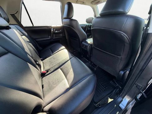 Used 2018 Toyota 4Runner TRD Off-Road Premium AWD/4WD image 23