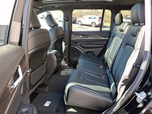 New 2026 Jeep Grand Cherokee Limited w/ Trailer Tow Package image 6