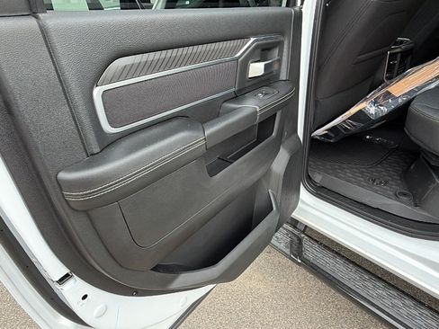 New 2026 RAM 2500 Big Horn AWD/4WD image 22