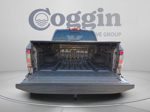 Used 2024 Nissan Frontier Pro-X RWD image 9