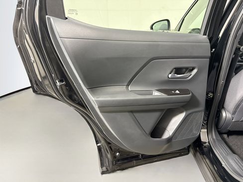 Used 2026 Nissan Kicks SV FWD image 26