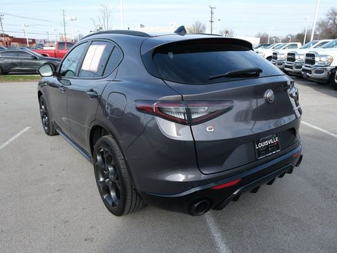 Used 2024 Alfa Romeo Stelvio Veloce image 9