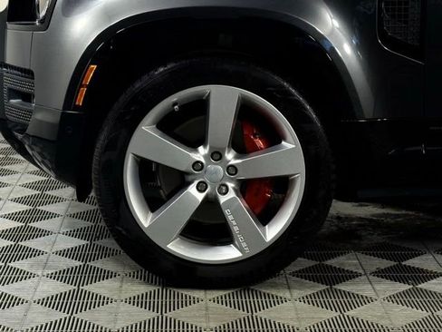 New 2025 Land Rover Defender 110 X image 13