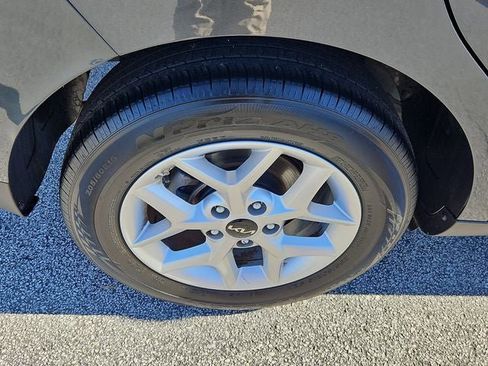 Used 2024 Kia Soul LX w/ Option Group 015 image 12