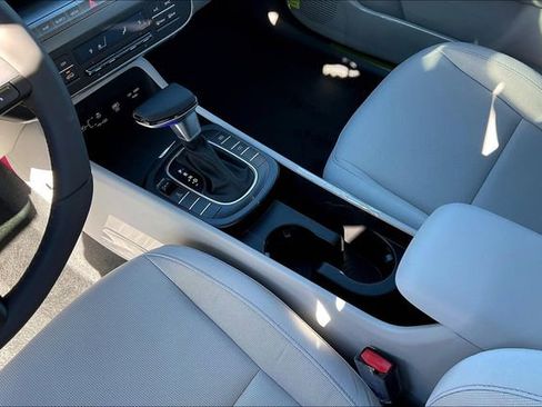 New 2025 Hyundai Kona SEL image 8